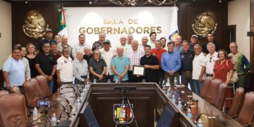 Reconoce Gobierno de BCS trayectoria y legado de destacados representantes del deporte