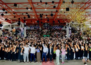  Egresan más de 3 mil estudiantes del CECYTEBCS en todo el estado