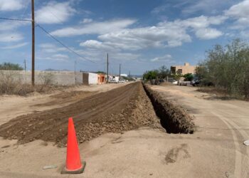 Inicia Gobierno Estatal construcción de red de agua potable en colonia Las Praderas de San Agustín, en La Paz