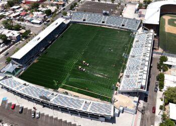Avanzan trabajos de mantenimiento y rehabilitación en el Estadio Guaycura