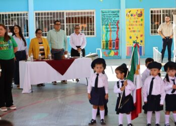Presidenta del SEDIF encabeza clausura en el CAI Loma Linda
