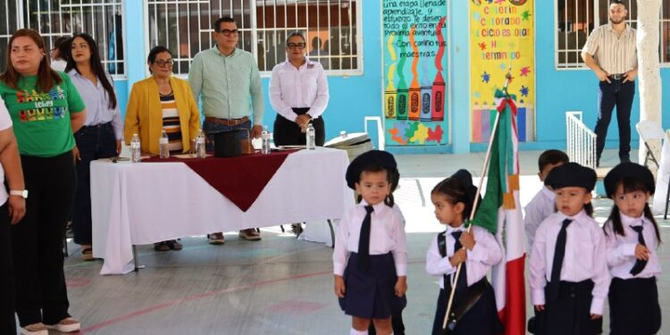 Presidenta del SEDIF encabeza clausura en el CAI Loma Linda