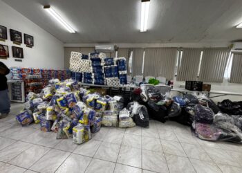 Ayuntamiento de La Paz entrega primer cargamento de ayuda a familias afectadas por incendio en San José de Comondú 