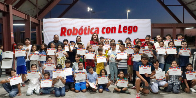 Ayuntamiento de La Paz concluye con éxito primer curso gratuito de Robótica con Lego