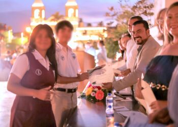 Juventud cabeña da un paso más: Ayuntamiento reconoce a graduados de la Secundaria José Antonio Mijares