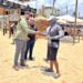 Refuerza Ayuntamiento de Los Cabos vigilancia en playa El Médano; aseguran mobiliario por irregularidades