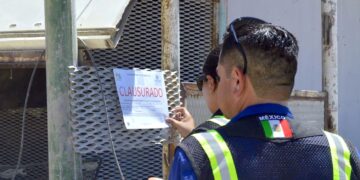 Seguridad Pública responde a reporte ciudadano y clausura establecimiento que obstruía arroyo en San José del Cabo