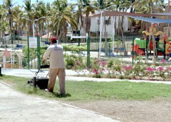 Mantiene Servicios Públicos atención permanente en 211 parques y jardines de Los Cabos