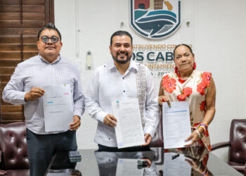 Brinda XV Ayuntamiento certeza jurídica a casi 5 mil familias de la colonia López Obrador en Cabo San Lucas