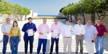CECyTE BCS fortalece vinculación con tres convenios en Los Cabos