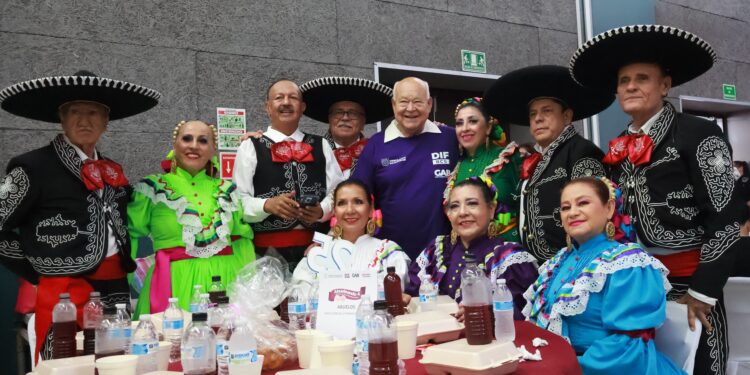 Reconoce Gobernador a personas adultas mayores en cuarta edición de “Abueleando”