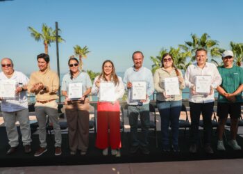 Gobierno de La Paz refrenda su compromiso ambiental con la renovación y ampliación de Playas Platino
