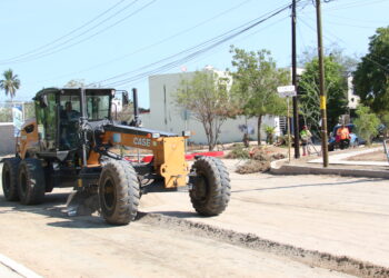 Ayuntamiento de La Paz lleva jornada Presidenta en tu Barrio a El Pescador