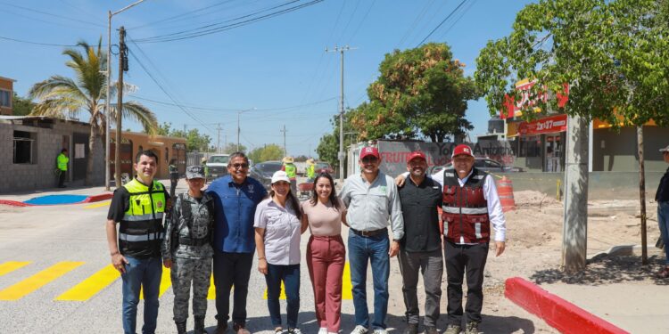 Atiende Ayuntamiento de La Paz a familias de Vista Hermosa con “Presidenta en tu Barrio”
