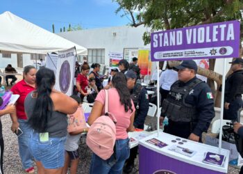Atiende Mesa Violeta Itinerante a más de 30 mujeres en colonia La Pasión