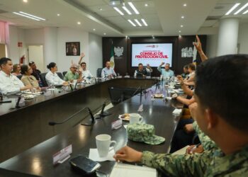Mantiene Gobierno de La Paz Consejo de Protección Civil ante temporada de huracanes