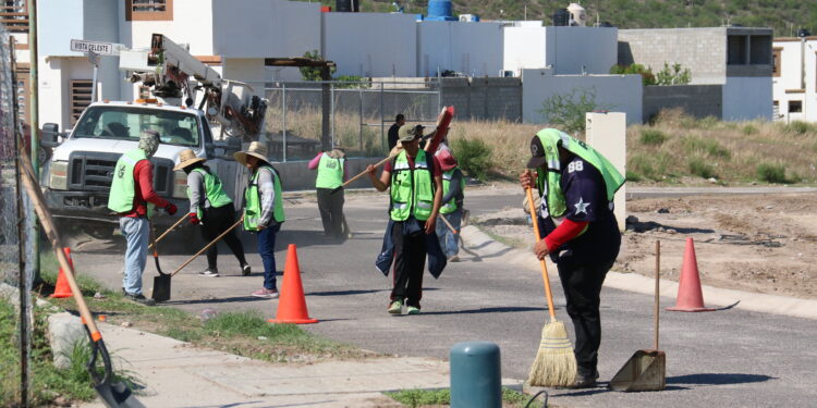 Recolectan más de 50 toneladas de residuos en Vista Real con Presidenta en tu Barrio