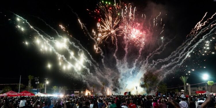 Encabeza Karina de la O Uribe ceremonia del Grito de Independencia en Cabo San Lucas