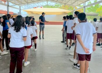 Gobierno Municipal lleva jornada de prevención y protección a estudiantes de la Secundaria Técnica no. 25 