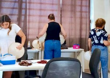 Fomento Económico apoya a la ciudadanía para el emprendimiento con el Curso de Decoración con Globos