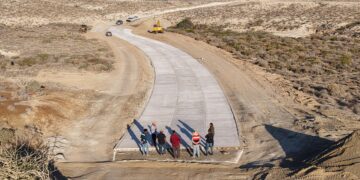 Supervisa SEPUIMM avance del 40% en la pavimentación del camino Bahía Asunción-Punta Prieta