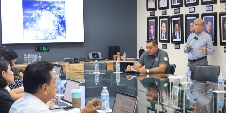Reitera Gobierno de BCS llamado a mantenerse informados ante temporada de lluvias y ciclones