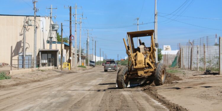 Intensifica Ayuntamiento de La Paz rehabilitación de vialidades y limpieza de colonias