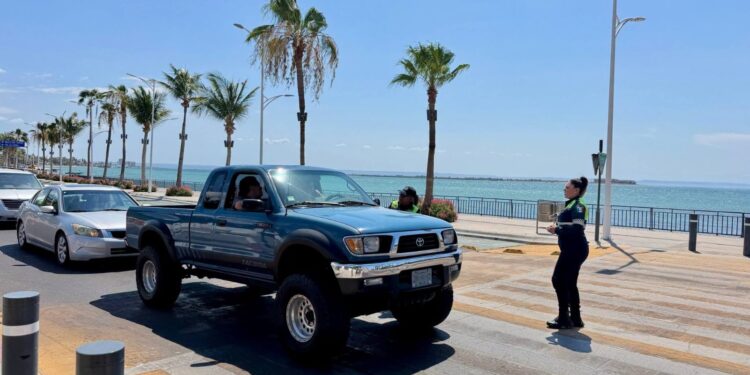Con saldo blanco concluyen operativos de verano seguro 2026 en playas de La Paz