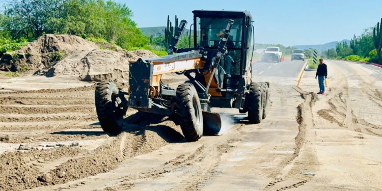 Servicios Públicos refuerza atención de vialidades y limpieza con más de mil baches atendidos 