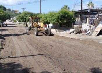 Continúan trabajos del Operativo Huracanes 2026 en vialidades de La Paz