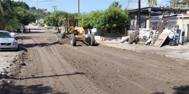 Continúan trabajos del Operativo Huracanes 2026 en vialidades de La Paz