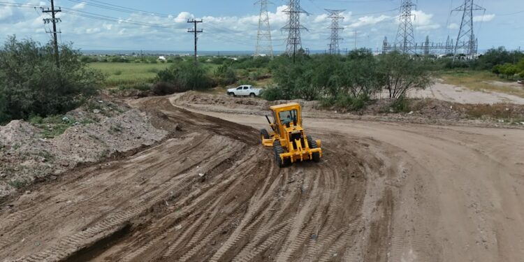 Continúan trabajos preventivos de limpieza en La Paz