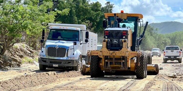 Servicios Públicos mantiene operativo permanente de rehabilitación vial tras huracán Marie