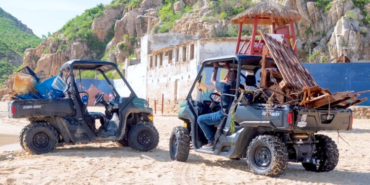 Retira ZOFEMAT Los Cabos 6.5 toneladas de residuos en playa El Médano