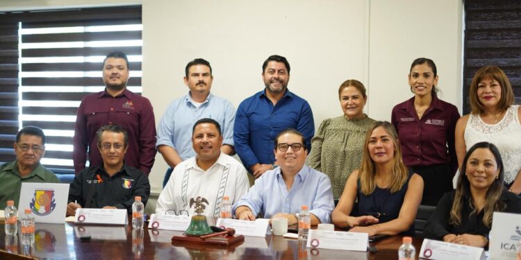  Formalizan convenio ICATEBCS y XVII Legislatura para capacitación laboral 