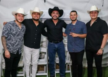 Arrancan Fiestas Tradicionales de Cabo San Lucas; coronan a Ana Daniela como reina 2026