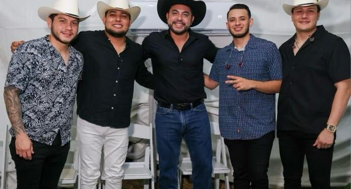 Arrancan Fiestas Tradicionales de Cabo San Lucas; coronan a Ana Daniela como reina 2026