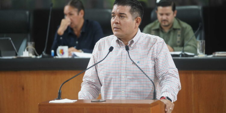 Proponen instaurar la leyenda “2027, Año del Centenario del Natalicio del Licenciado Hugo Cervantes del Río”