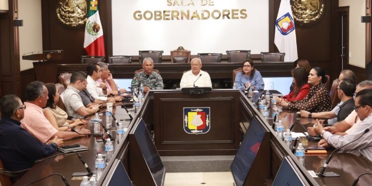 Acuerda Gobierno de BCS comodato por 30 años de predio a la Guardia Nacional y donación de inmuebles para salud