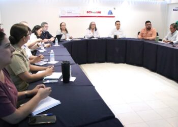 Acuerda Salud medidas para fortalecer la atención a pacientes con dengue en Comondú