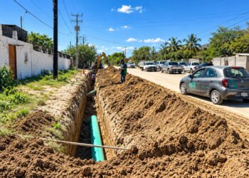 OOMSAPAS La Paz inicia obra de drenaje en colonia El Progreso