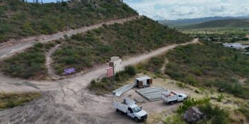 Inicia instalación de alumbrado público en el Cerro Atravesado