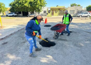 Intensifican labores de bacheo en Paraíso del Sol con más de 300 atenciones