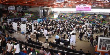 Más de mil jóvenes asistieron a la Feria Universitaria organizada por el Ayuntamiento de La Paz