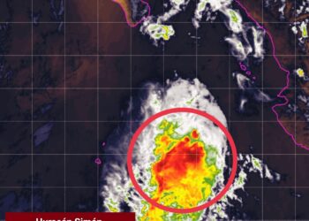 Huracán Simon se debilita; se localiza a 435 km de Cabo San Lucas: Protección Civil