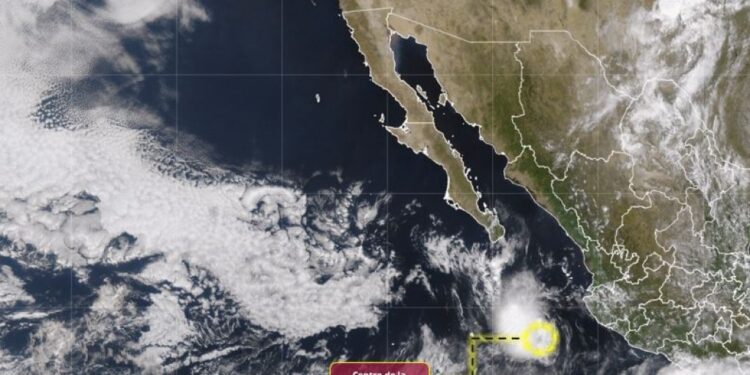 Tormenta tropical Simon continúa sin desplazarse y se localiza a 435 kilómetros de Cabo San Lucas
