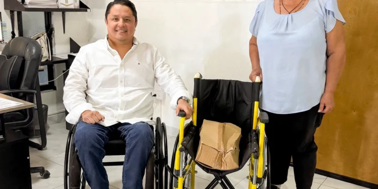 Con entrega de apoyos, IMDIS Los Cabos contribuye al bienestar y autonomía de personas con discapacidad