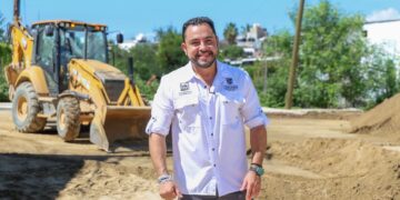 Supervisa alcalde Christian Agúndez rehabilitación de vialidades en Cabo San Lucas