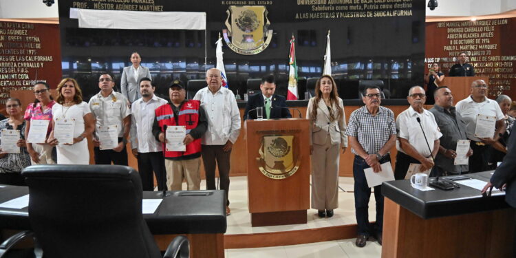 Rinden homenaje a víctimas, rescatistas y sobrevivientes del huracán Liza 